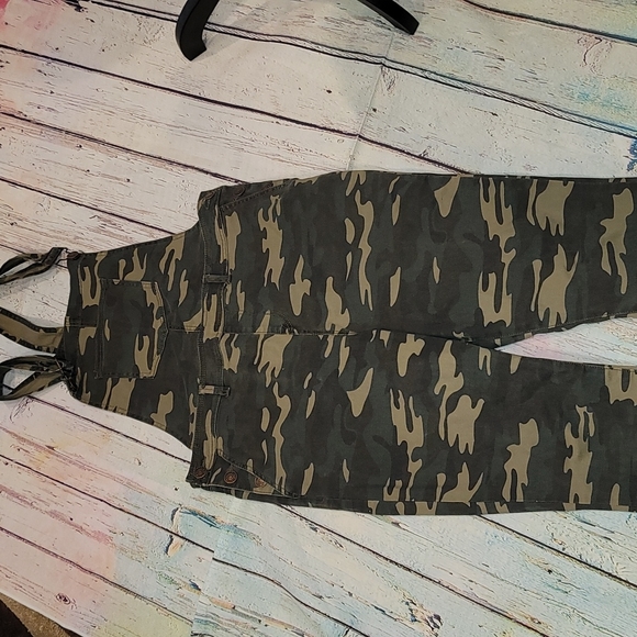 Army overalls worn 2 times - Picture 4 of 9